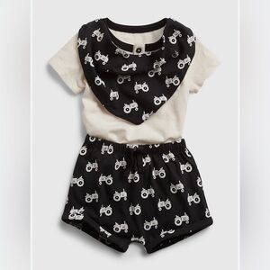 NWT Baby Gap 100% Organic 3-Piece Cotton Truck Outfit Set with Bib, 6-12 Months
